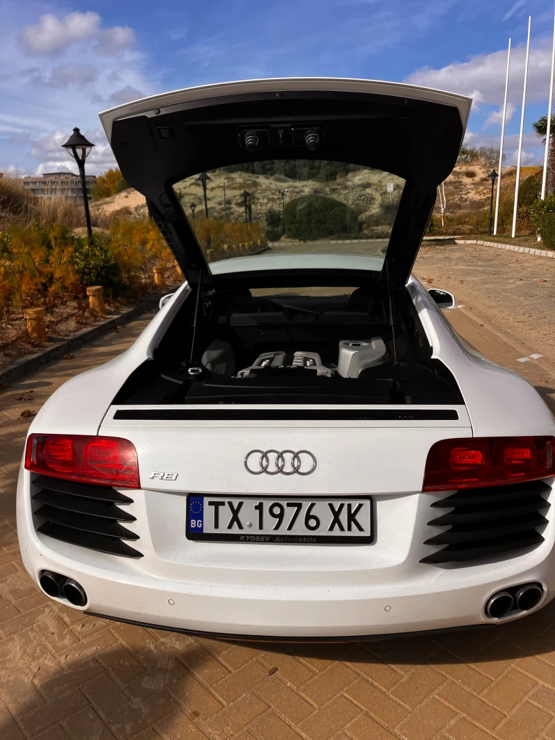 Audi R8 R-TRONIC, снимка 9 - Автомобили и джипове - 52617569
