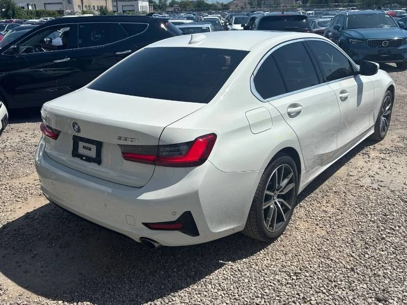 BMW 330 * xDrive * 2 КЛЮЧА * ОПЦИЯ ЗА ФИНАНСИРАНЕ * CARFAX, снимка 5 - Автомобили и джипове - 55233369