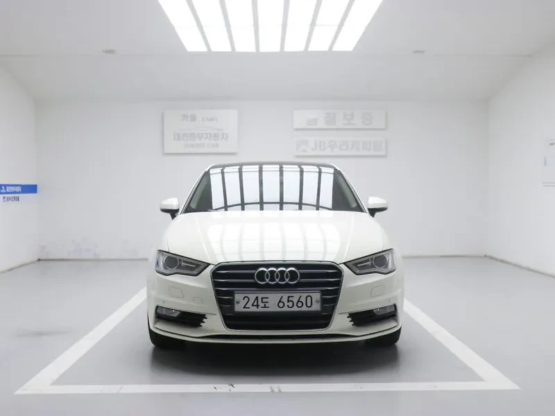 Audi A3 2.0 Tdi Dynamic 8V, снимка 3 - Автомобили и джипове - 56003113