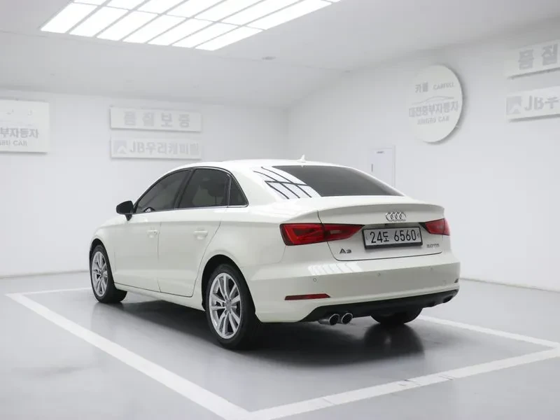 Audi A3 2.0 Tdi Dynamic 8V, снимка 11 - Автомобили и джипове - 56003113