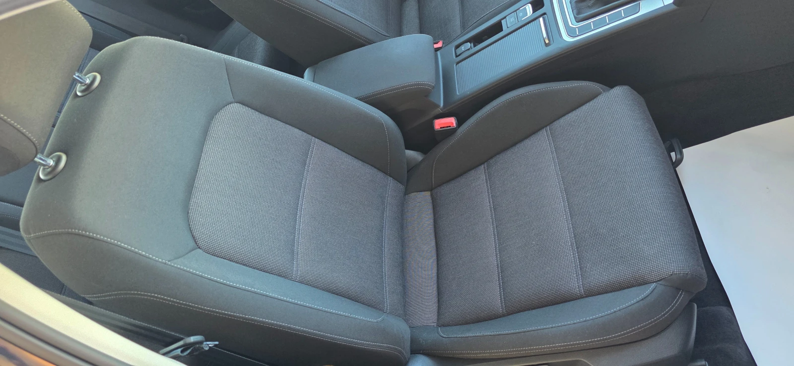VW Passat 2.0TDI * 4 х 4* AVTOMAT* DISTRONIC* KEYLESS* SWISS, снимка 10 - Автомобили и джипове - 56191818