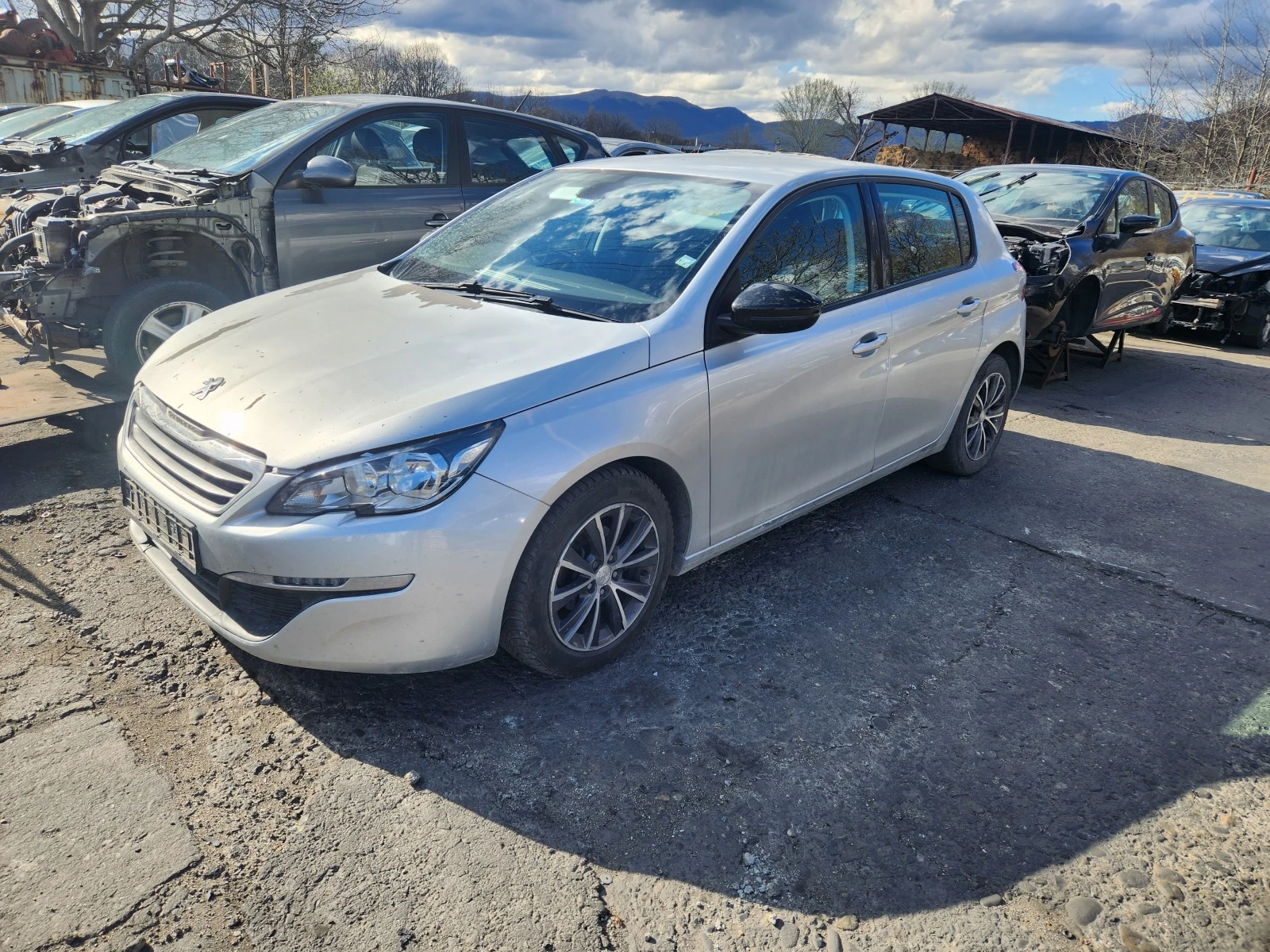 Peugeot 308 1.2T 2бр - изображение 8