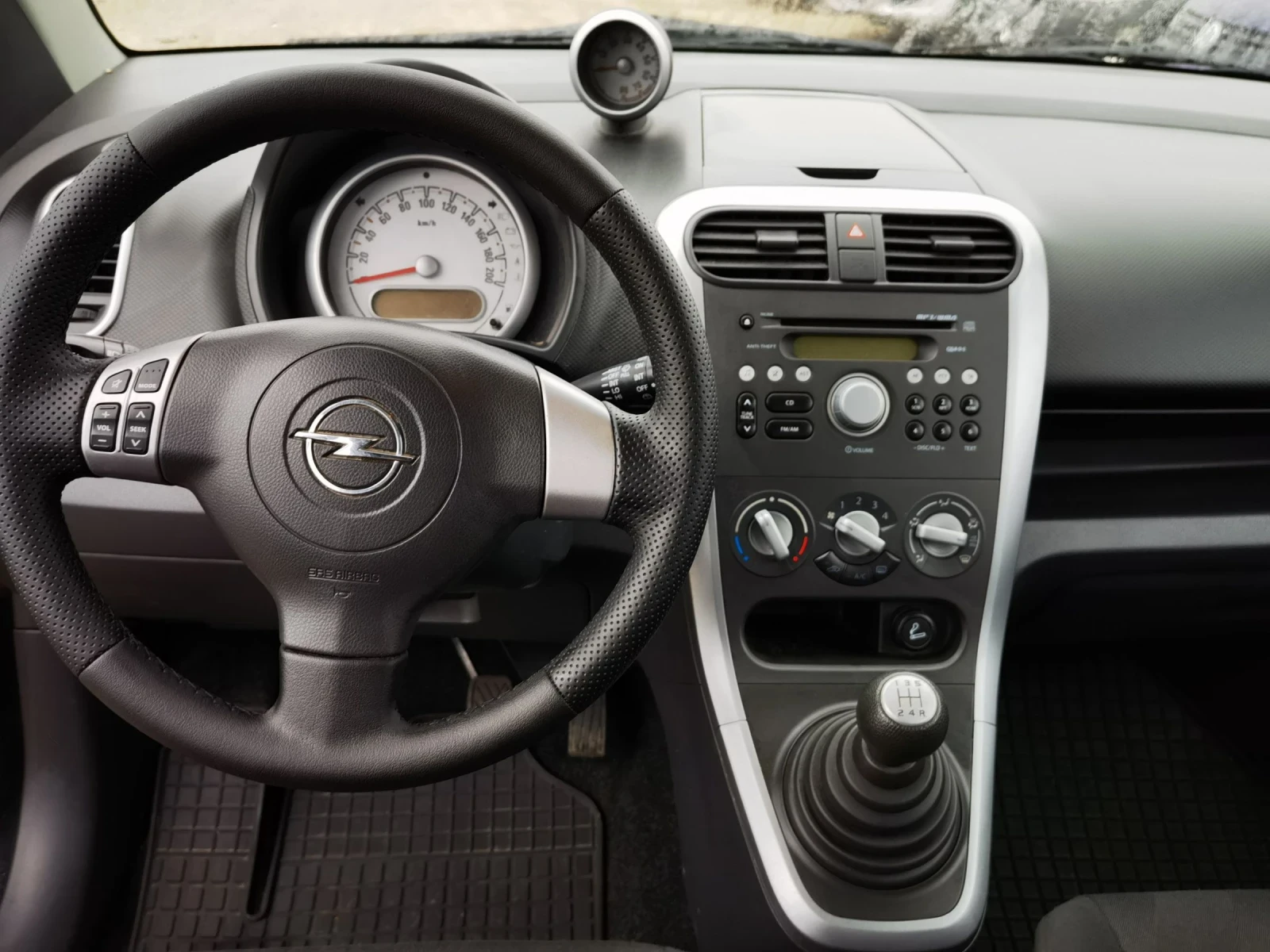 Opel Agila 1.2 инж. - изображение 8