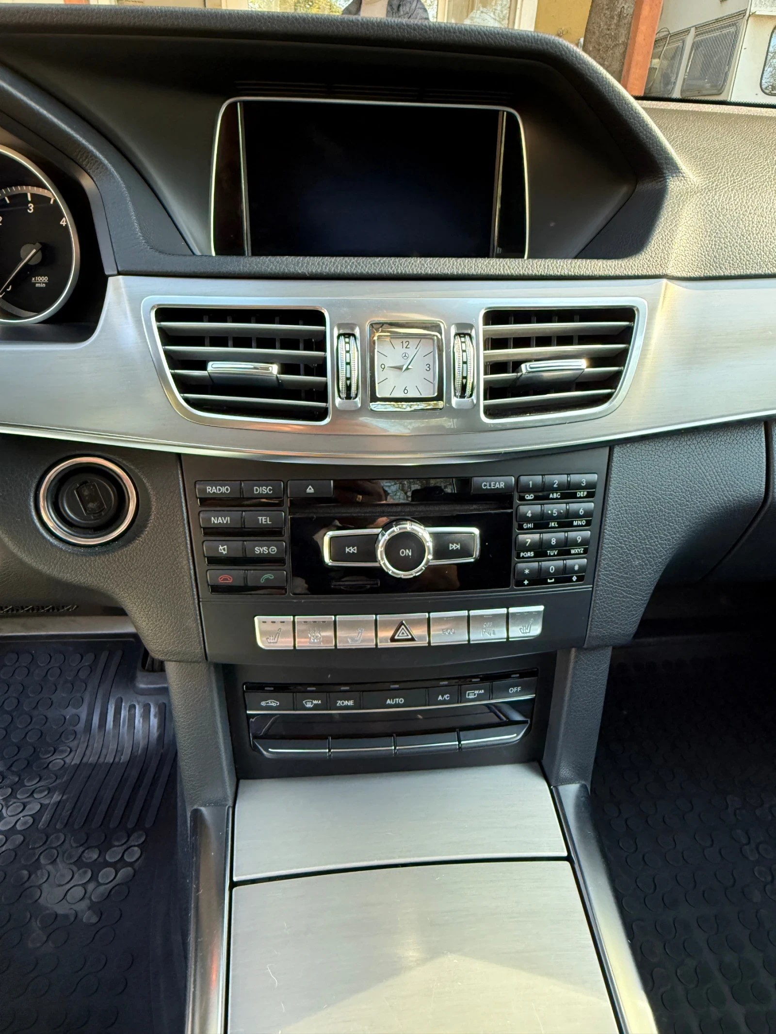 Mercedes-Benz E 250  - изображение 8