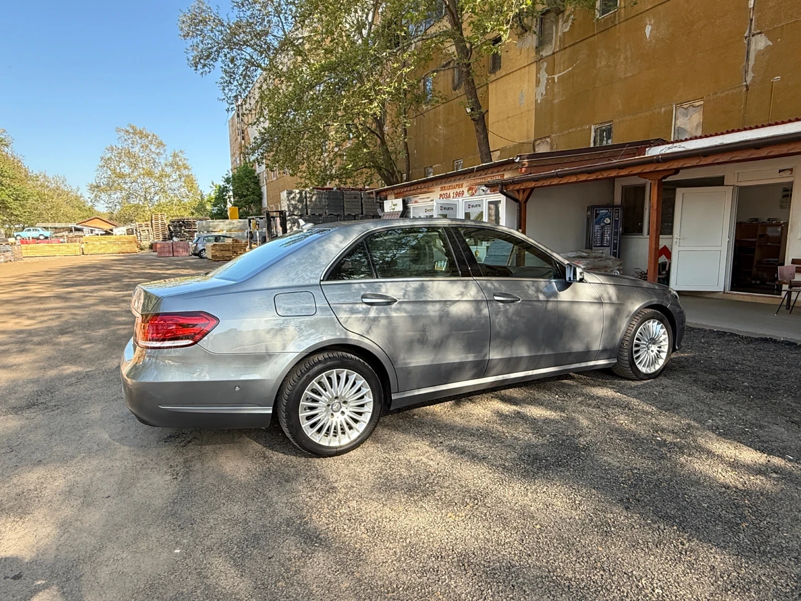 Mercedes-Benz E 250  - изображение 3