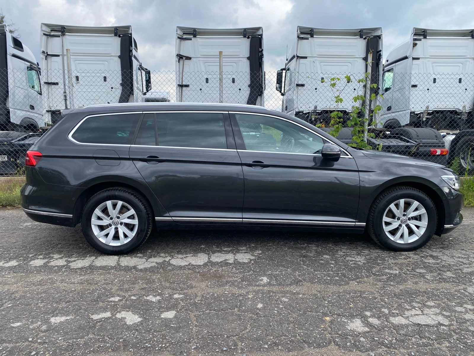 VW Passat 2.0 TDI Digital 123х.км ТОП СЪСТОЯНИЕ - изображение 5