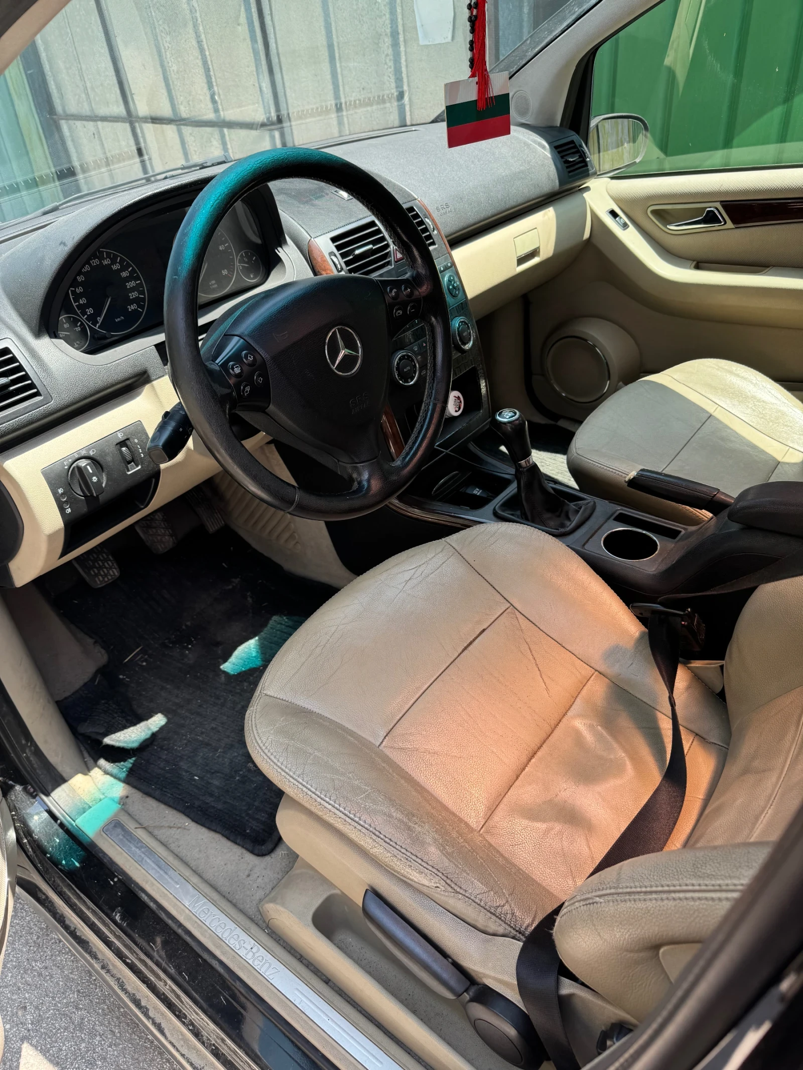 Mercedes-Benz A 180  - изображение 6