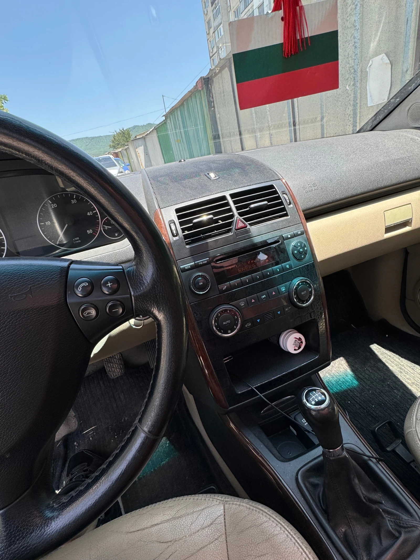 Mercedes-Benz A 180  - изображение 8