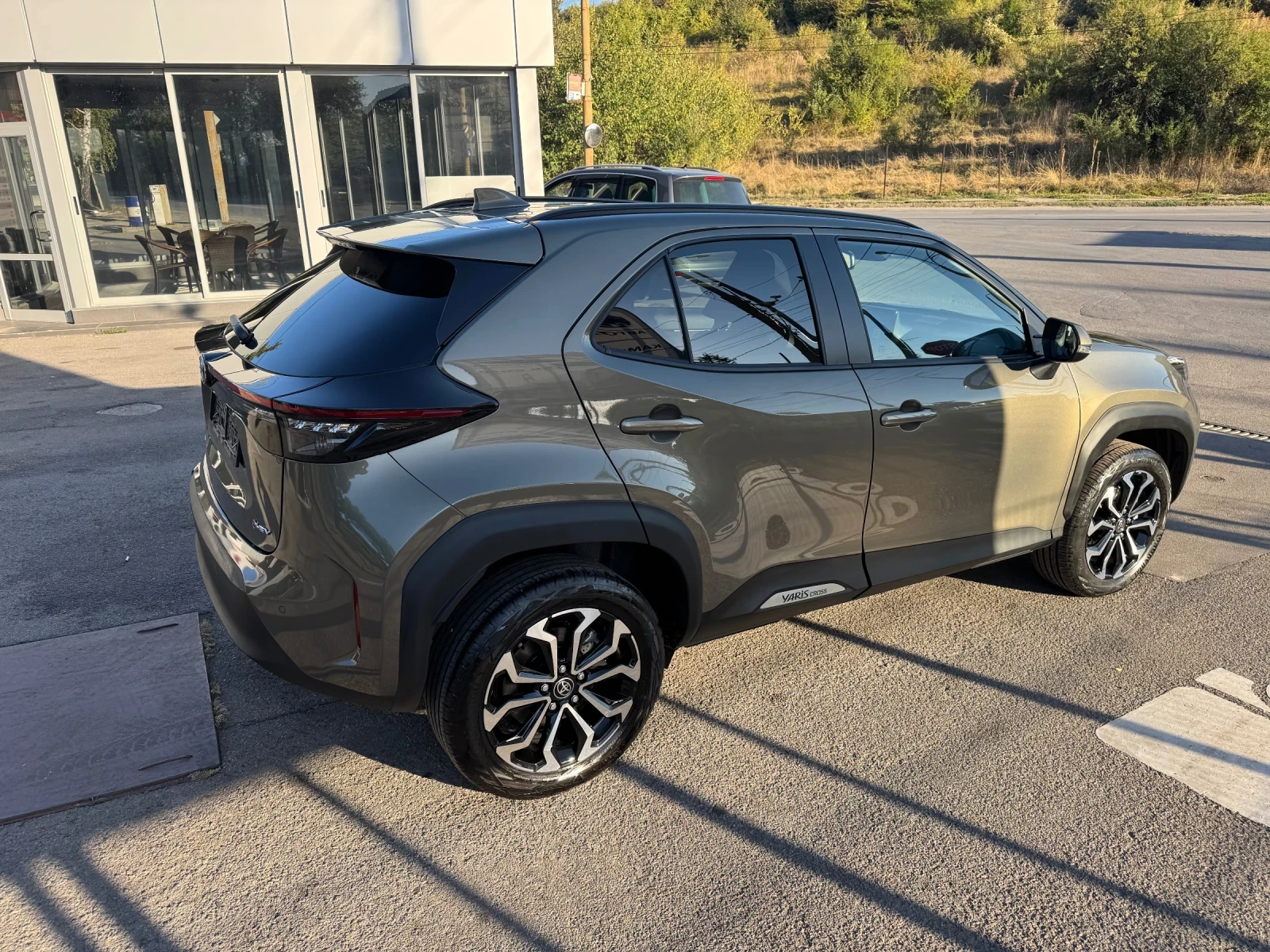Toyota Yaris Cross NEW 1355km!Hibrid HEV NAVI LED CAM CAR PLAY ASIST  - изображение 5
