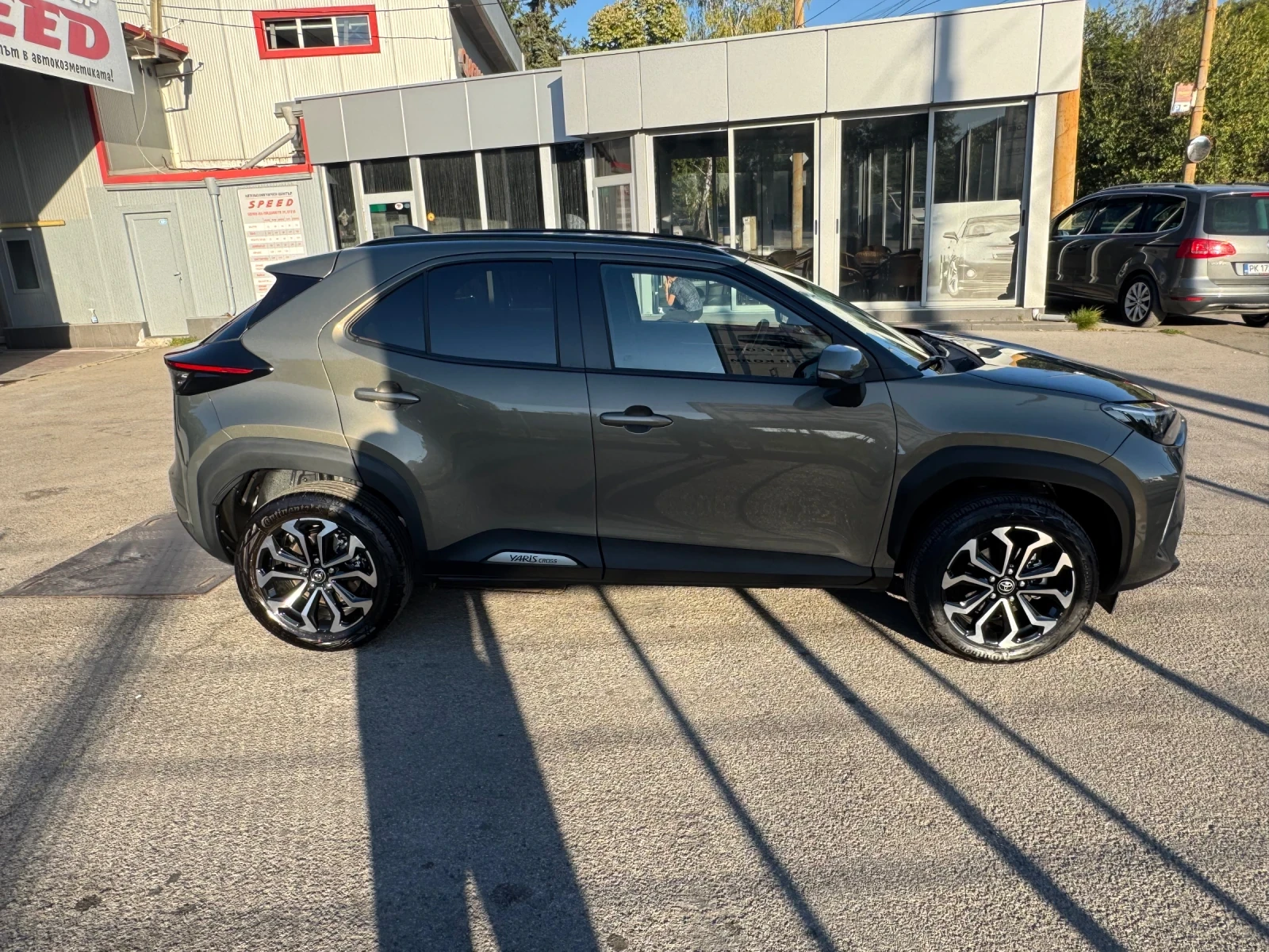 Toyota Yaris Cross NEW 1355km!Hibrid HEV NAVI LED CAM CAR PLAY ASIST  - изображение 2