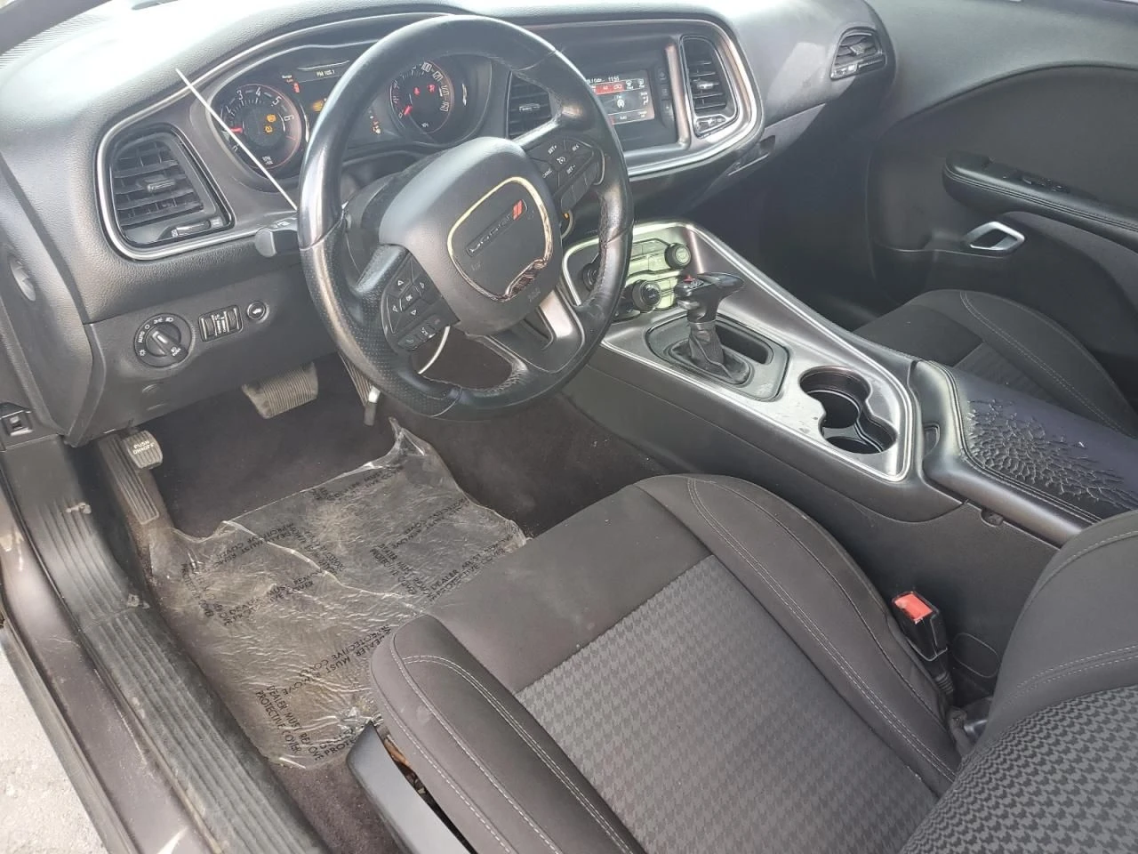 Dodge Challenger  - изображение 8