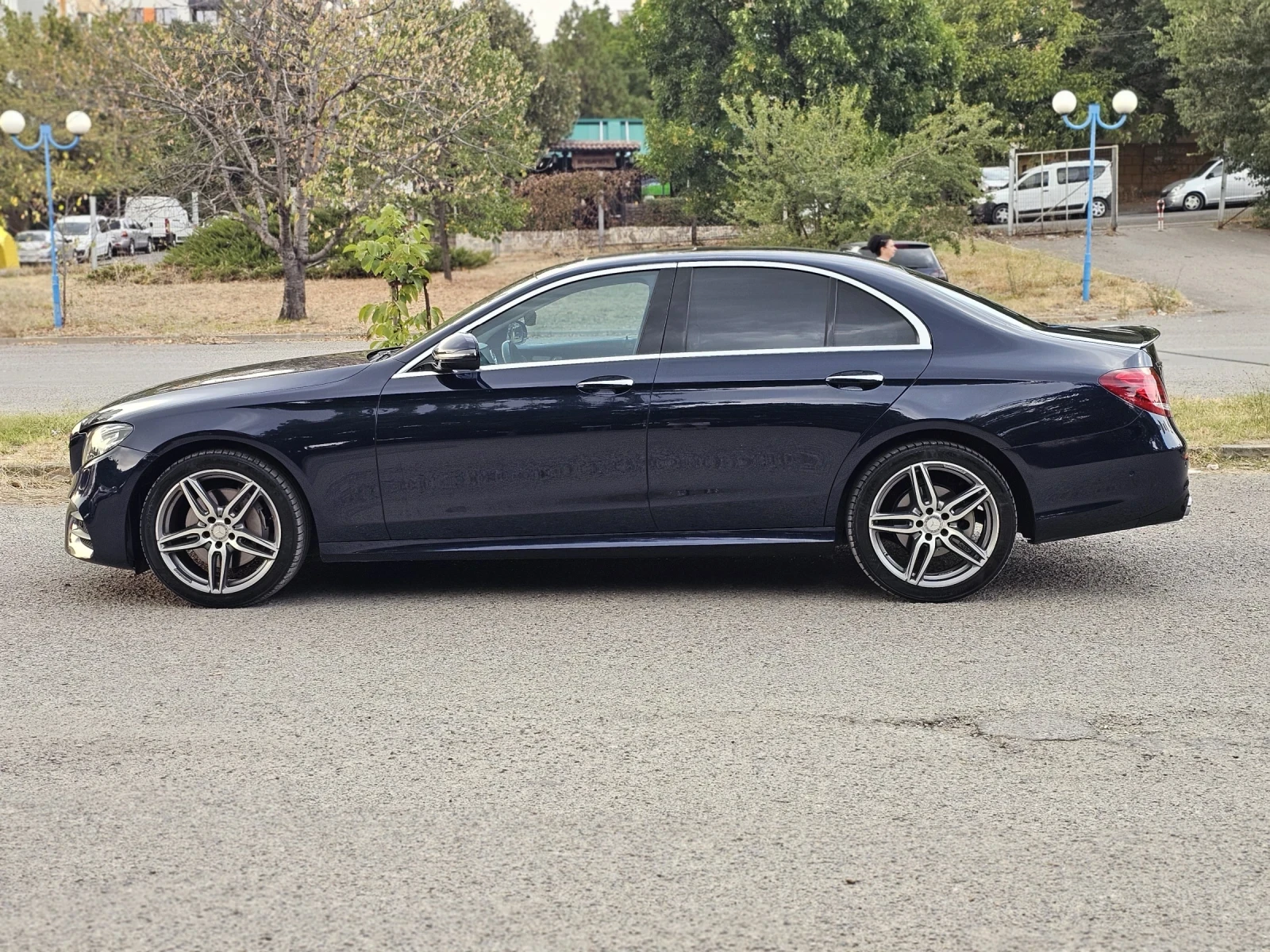 Mercedes-Benz E 300, снимка 8 - Автомобили и джипове - 53797034