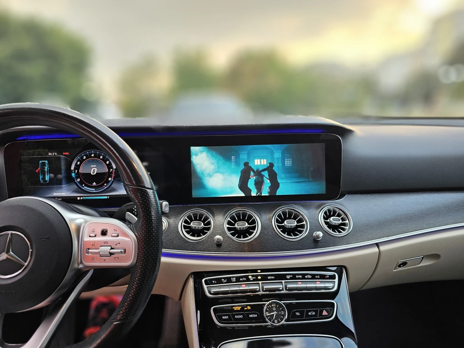 Mercedes-Benz E 300, снимка 6 - Автомобили и джипове - 53797034