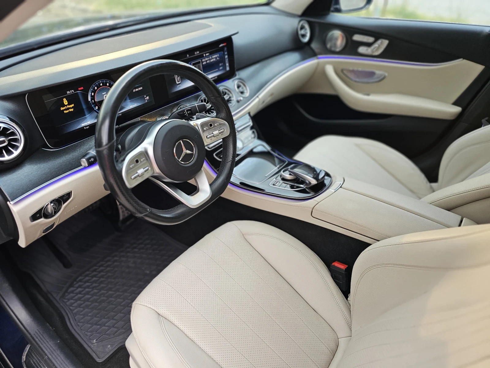 Mercedes-Benz E 300, снимка 5 - Автомобили и джипове - 53797034