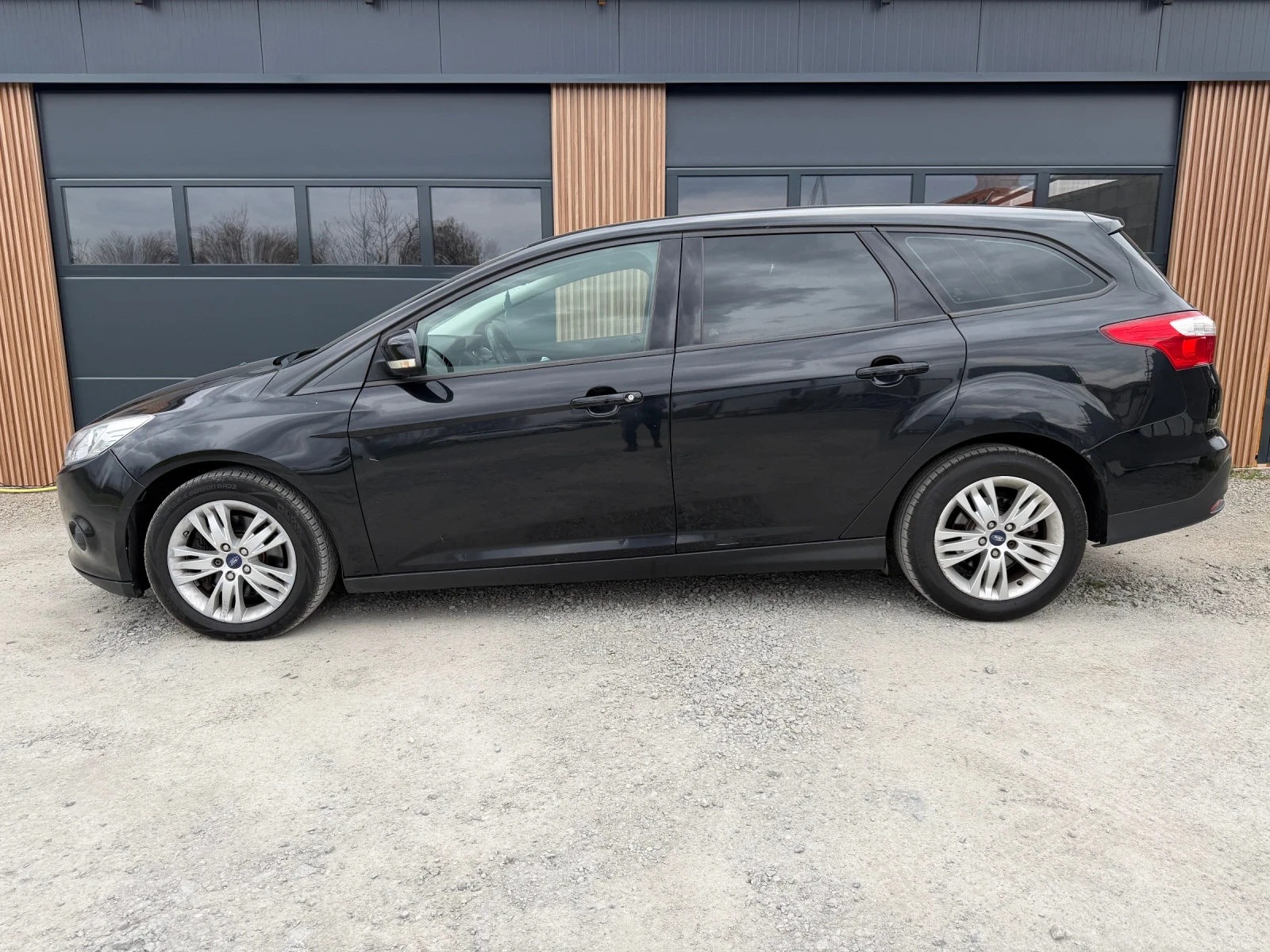 Ford Focus Автоматик, снимка 8 - Автомобили и джипове - 54269400