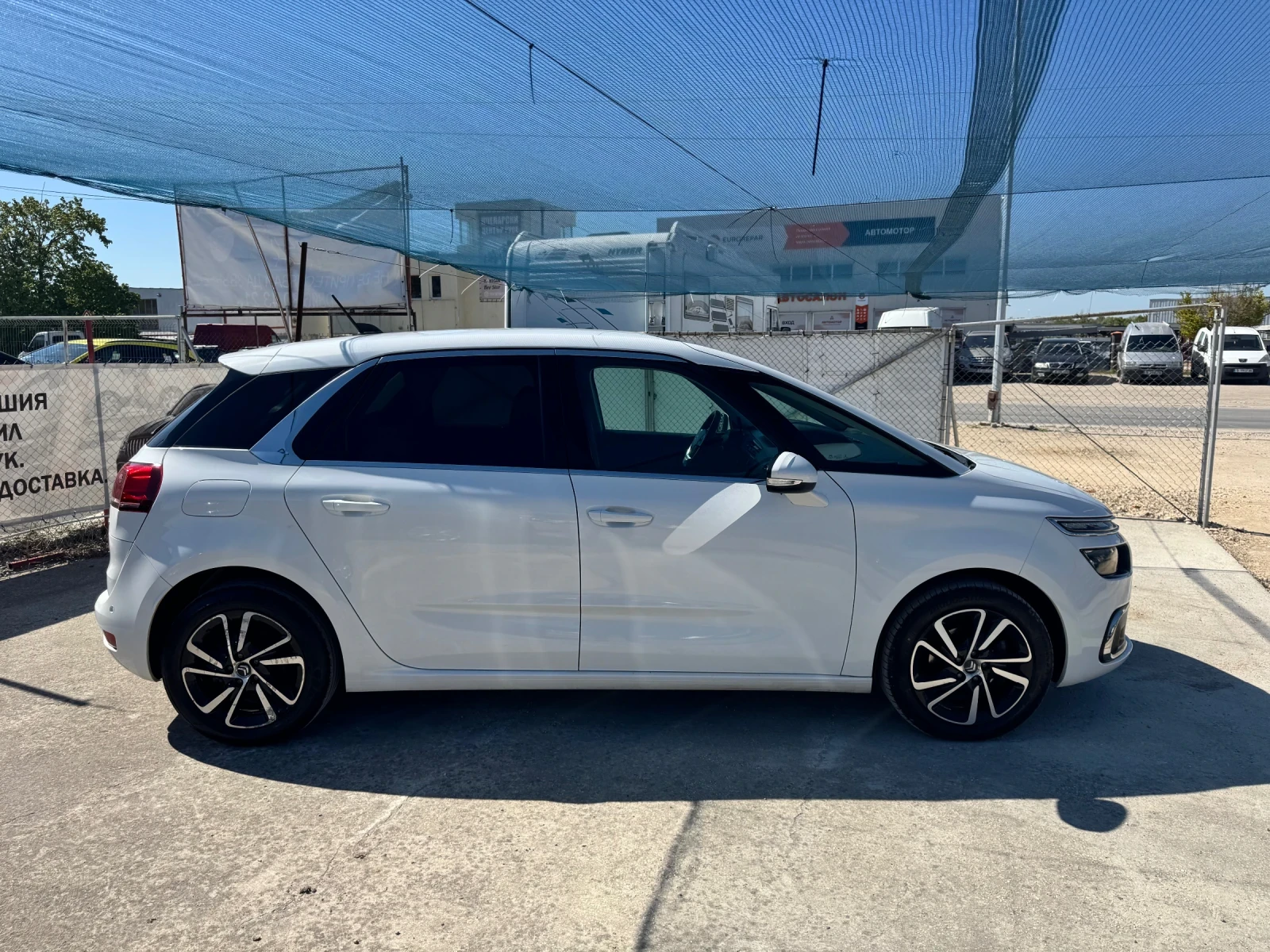 Citroen C4 Picasso 1.6 HDI Spacetourer, снимка 8 - Автомобили и джипове - 54421614