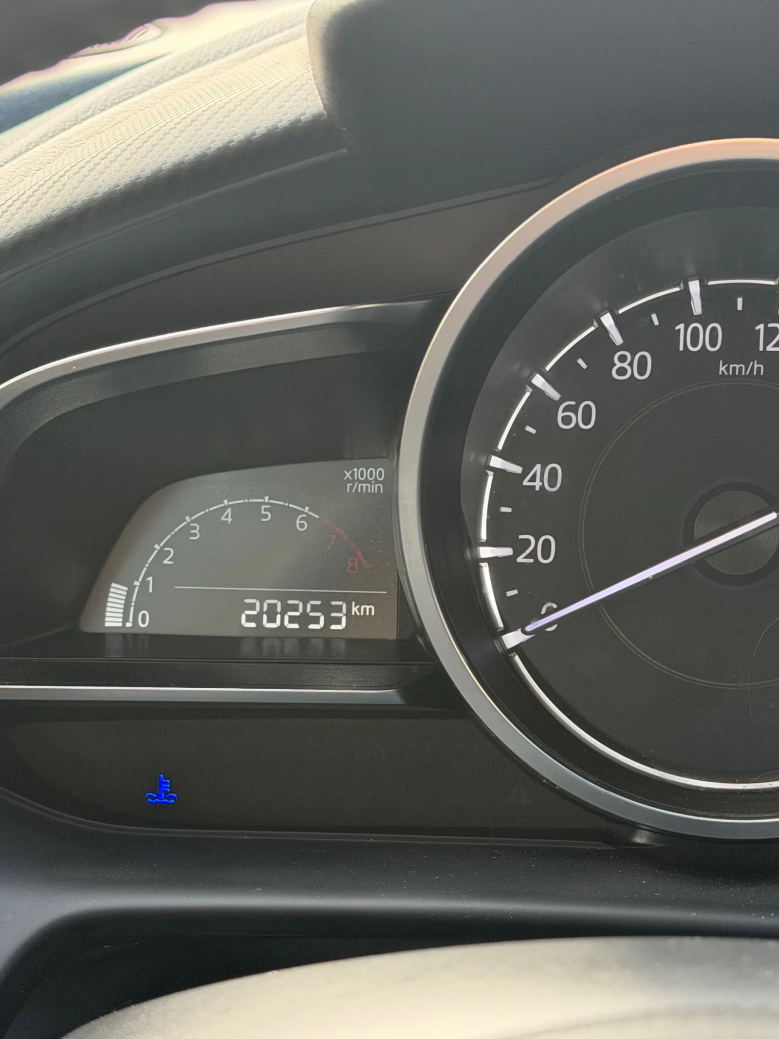 Mazda 2 1.5 Skyactive-G, снимка 8 - Автомобили и джипове - 54542988