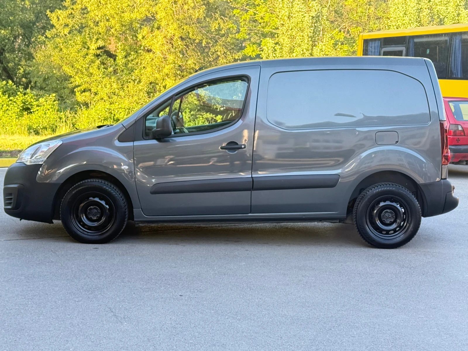 Peugeot Partner 1.6HDi EURO 6/Климатик, снимка 10 - Автомобили и джипове - 54598960