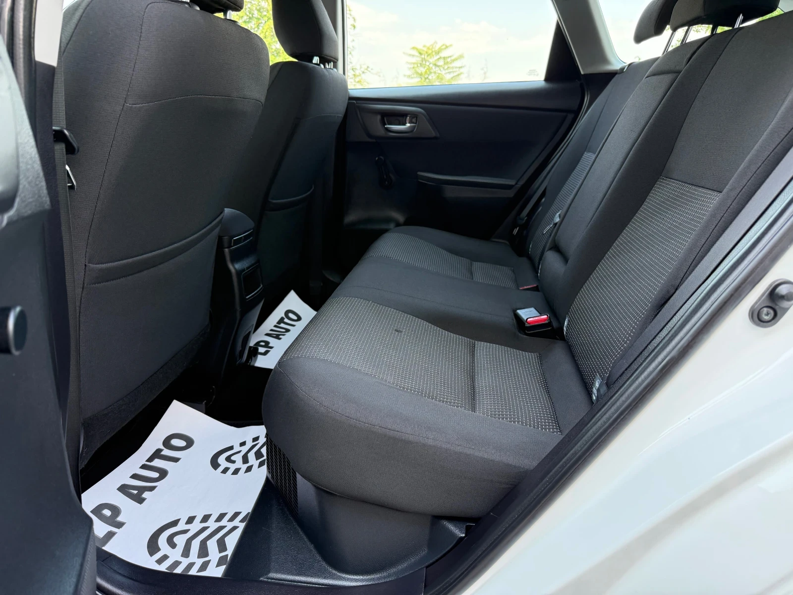Toyota Auris * 1.8* HYBRID* 99�.�* ITALY*  | Mobile.bg � ����������� 12