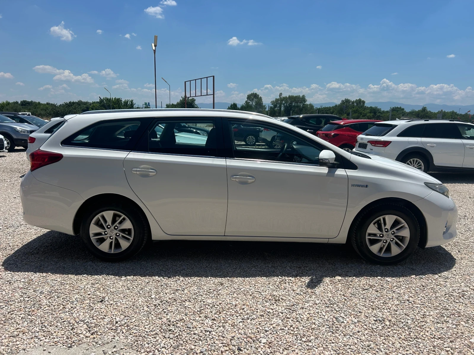 Toyota Auris * 1.8* HYBRID* 99к.с* ITALY* , снимка 5 - Автомобили и джипове - 55047728
