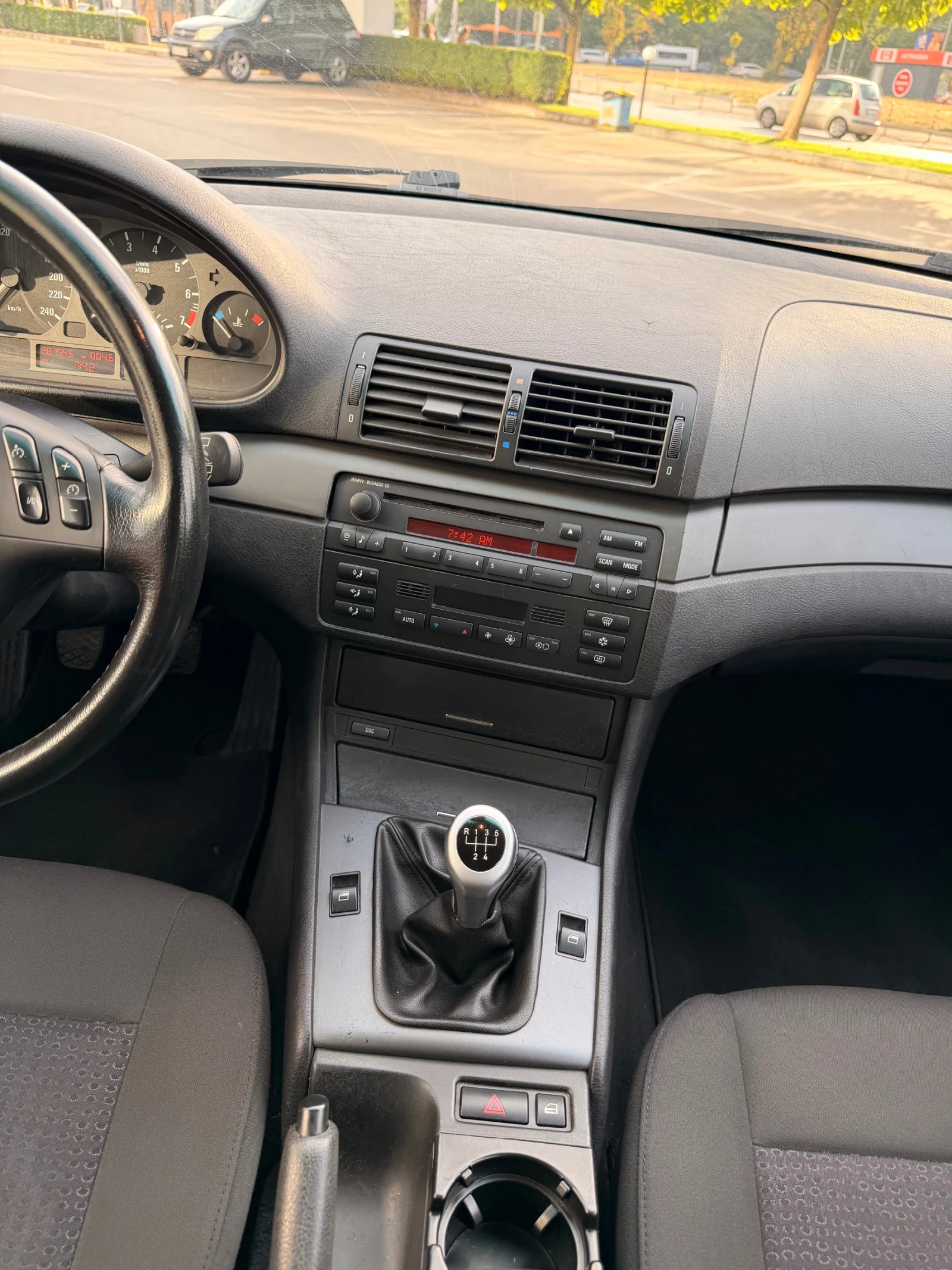 BMW 320 Климатроник, снимка 10 - Автомобили и джипове - 55841982