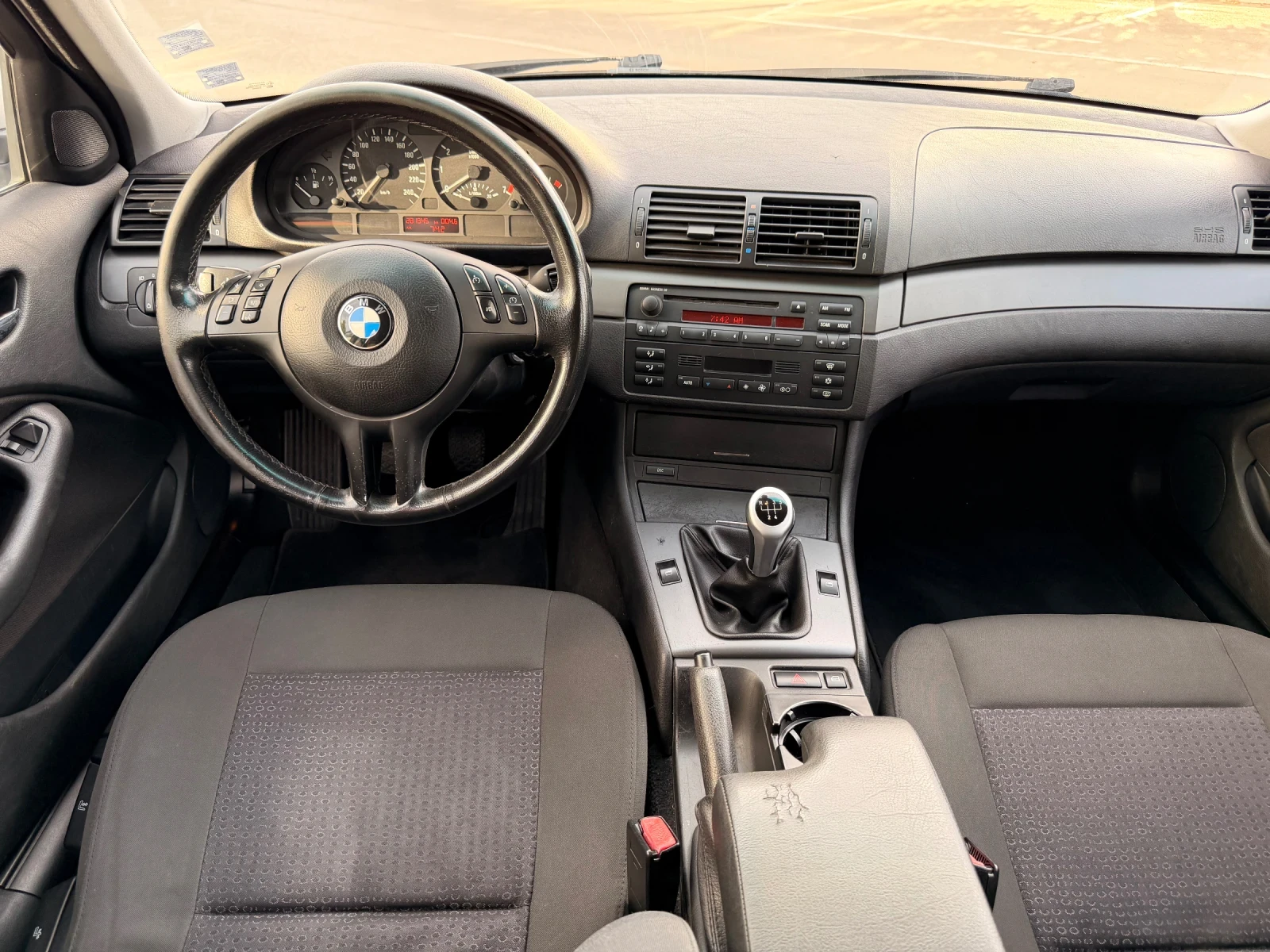 BMW 320 Климатроник, снимка 8 - Автомобили и джипове - 55841982