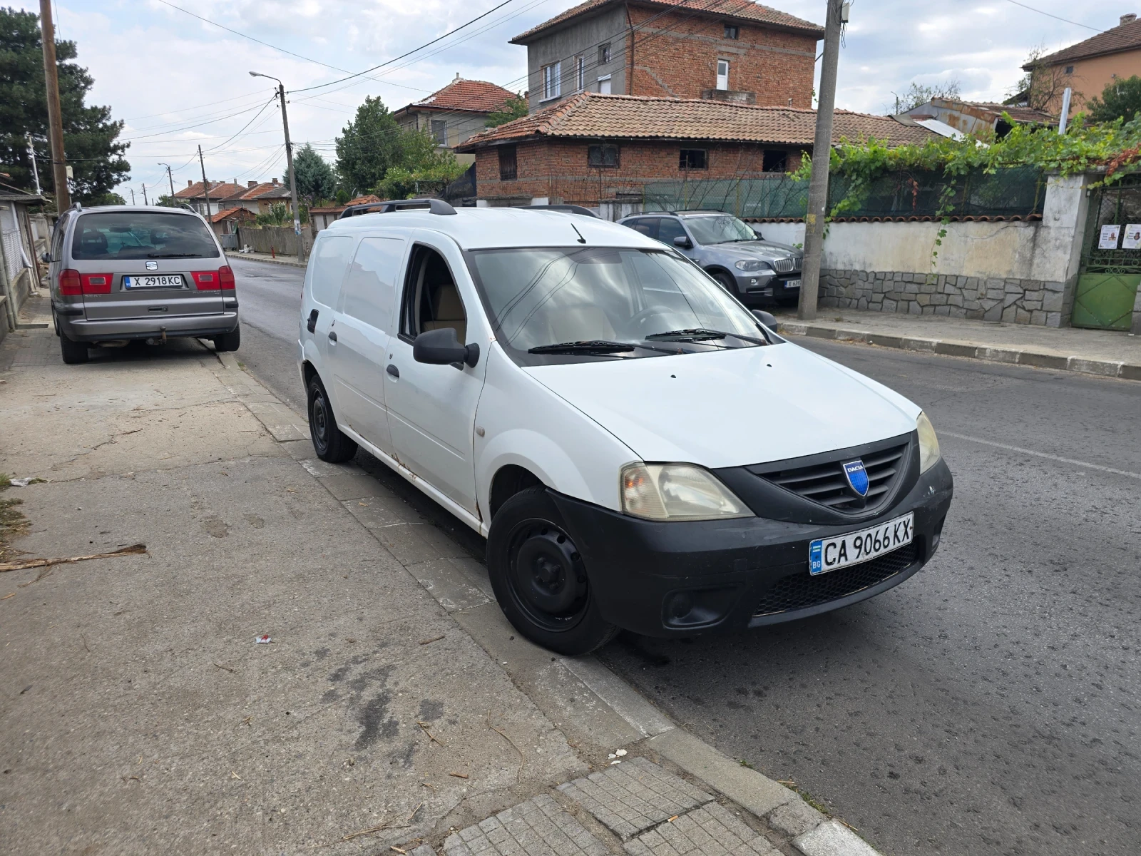 Dacia Logan Товарен, снимка 9 - Автомобили и джипове - 55843188