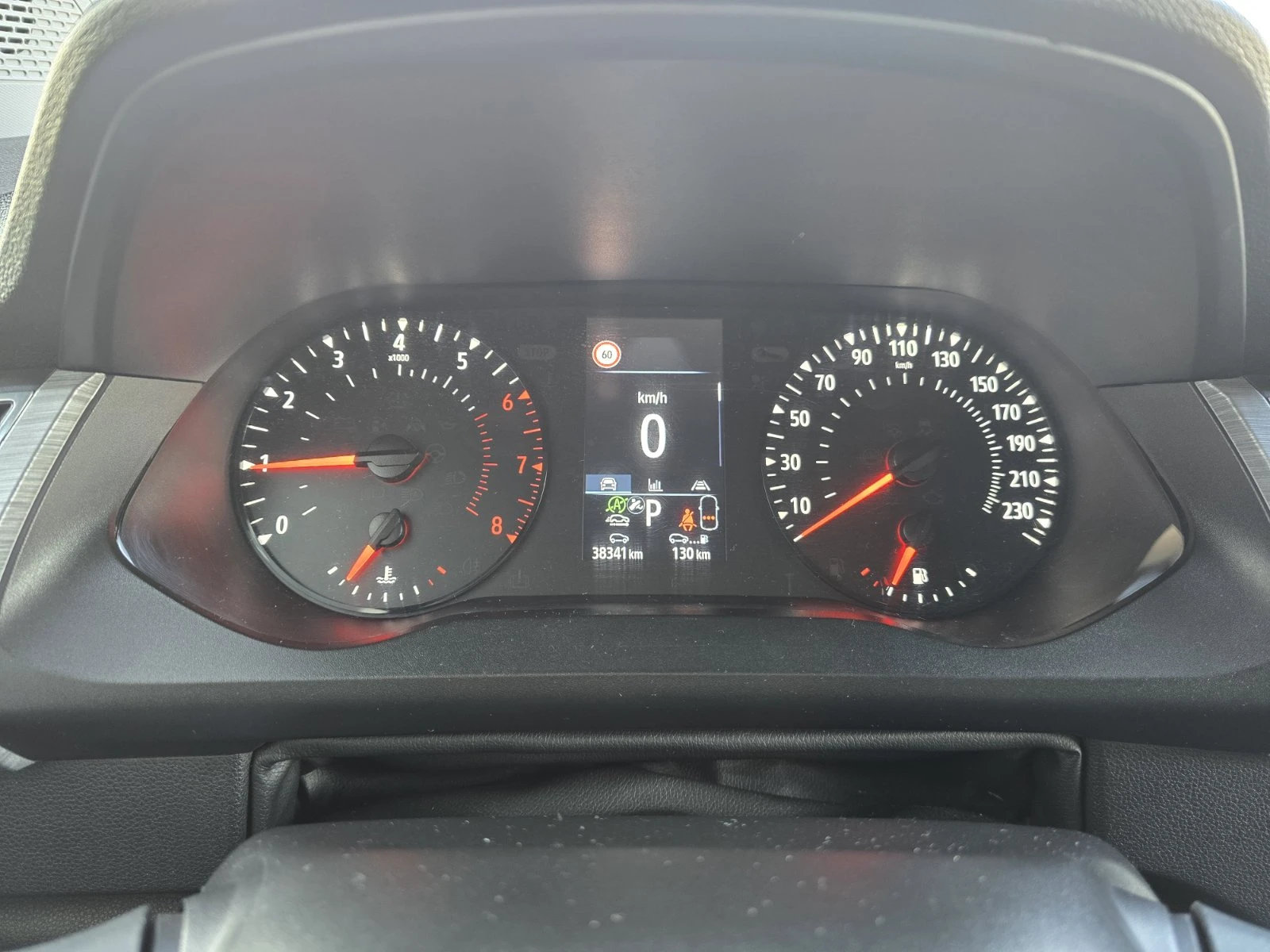 Renault Kangoo 1.3 TCe 129 EDC, снимка 8 - Автомобили и джипове - 56099493
