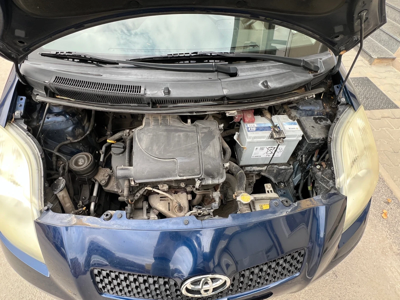 Toyota Yaris, снимка 4 - Автомобили и джипове - 56714286