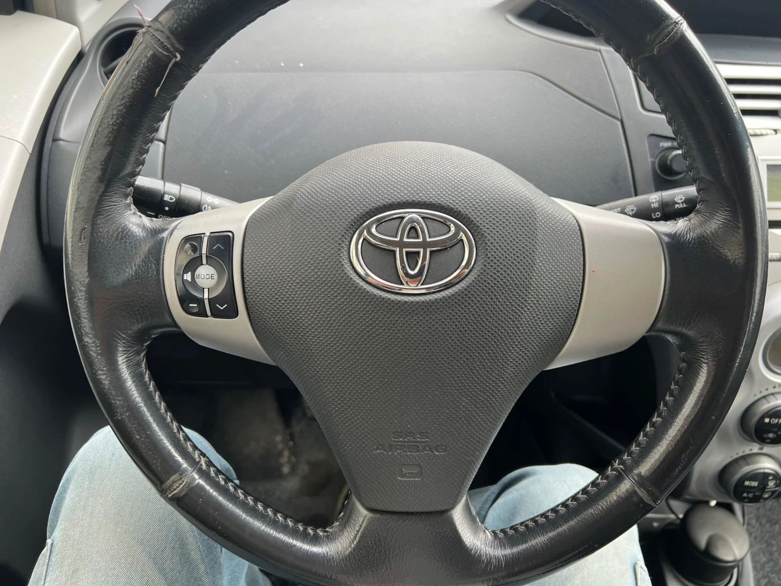 Toyota Yaris, снимка 7 - Автомобили и джипове - 56714286