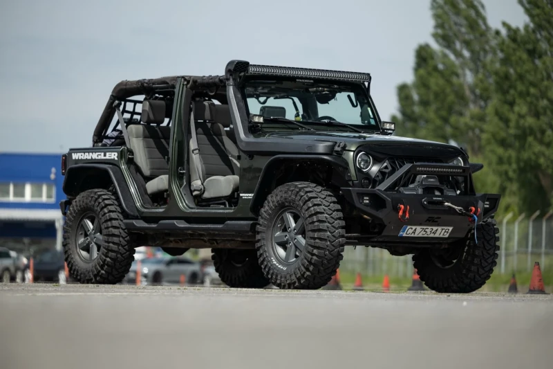 Jeep Wrangler 2, 8crd, снимка 10 - Автомобили и джипове - 47888393