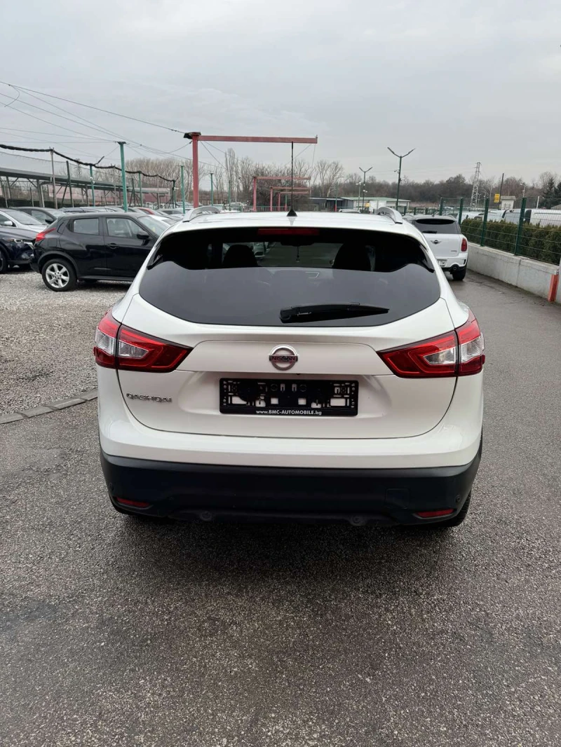 Nissan Qashqai 1.6dci, снимка 5 - Автомобили и джипове - 48888558