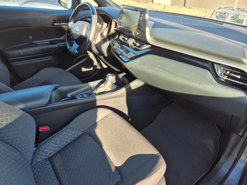 Toyota C-HR 1.8 HIBRID-LED-LINE ASSIST-PODGREV-CAMERA, снимка 11 - Автомобили и джипове - 53044345