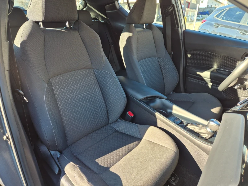 Toyota C-HR 1.8 HIBRID-LED-LINE ASSIST-PODGREV-CAMERA, снимка 12 - Автомобили и джипове - 53044345