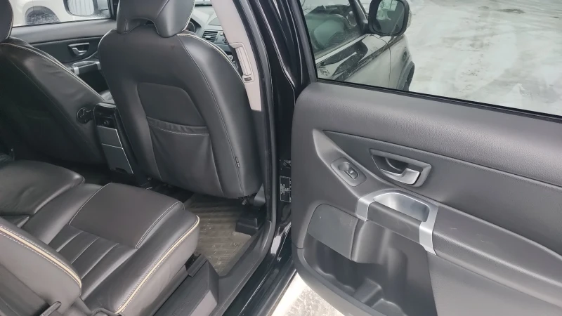 Volvo Xc90 D5/Facelift/AWD/7местен , снимка 11 - Автомобили и джипове - 53368952
