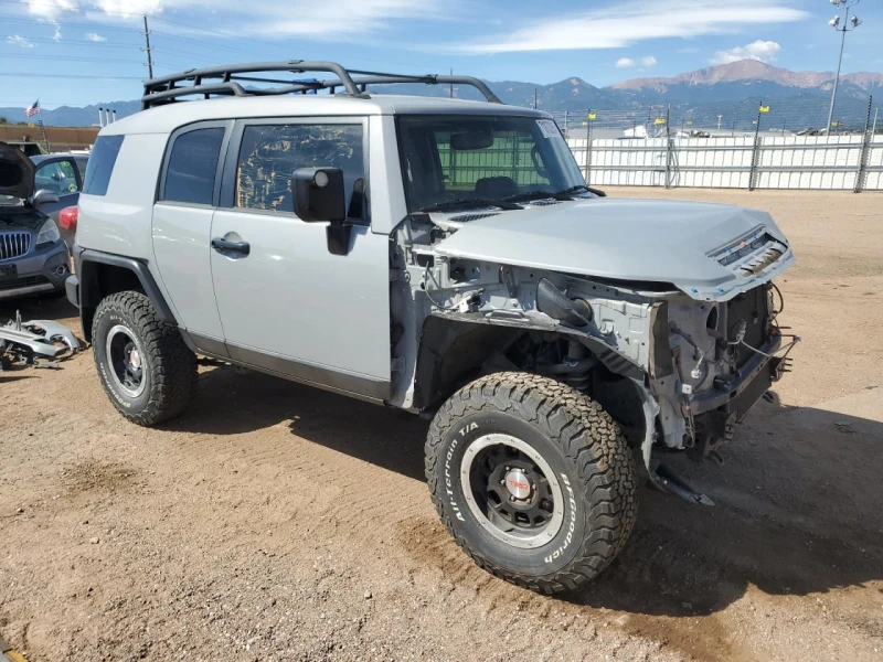 Toyota Fj cruiser 2013 TOYOTA FJ CRUISER - 30900 лв. / 15798.92 € - 85563796 1