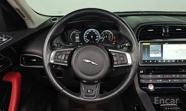 Jaguar F-PACE 20d * R-SPORT * КАМЕРА * ПАНОРАМА * KEYLESS * , снимка 6 - Автомобили и джипове - 56080404