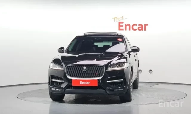 Jaguar F-PACE 20d * R-SPORT * КАМЕРА * ПАНОРАМА * KEYLESS * , снимка 2 - Автомобили и джипове - 56080404