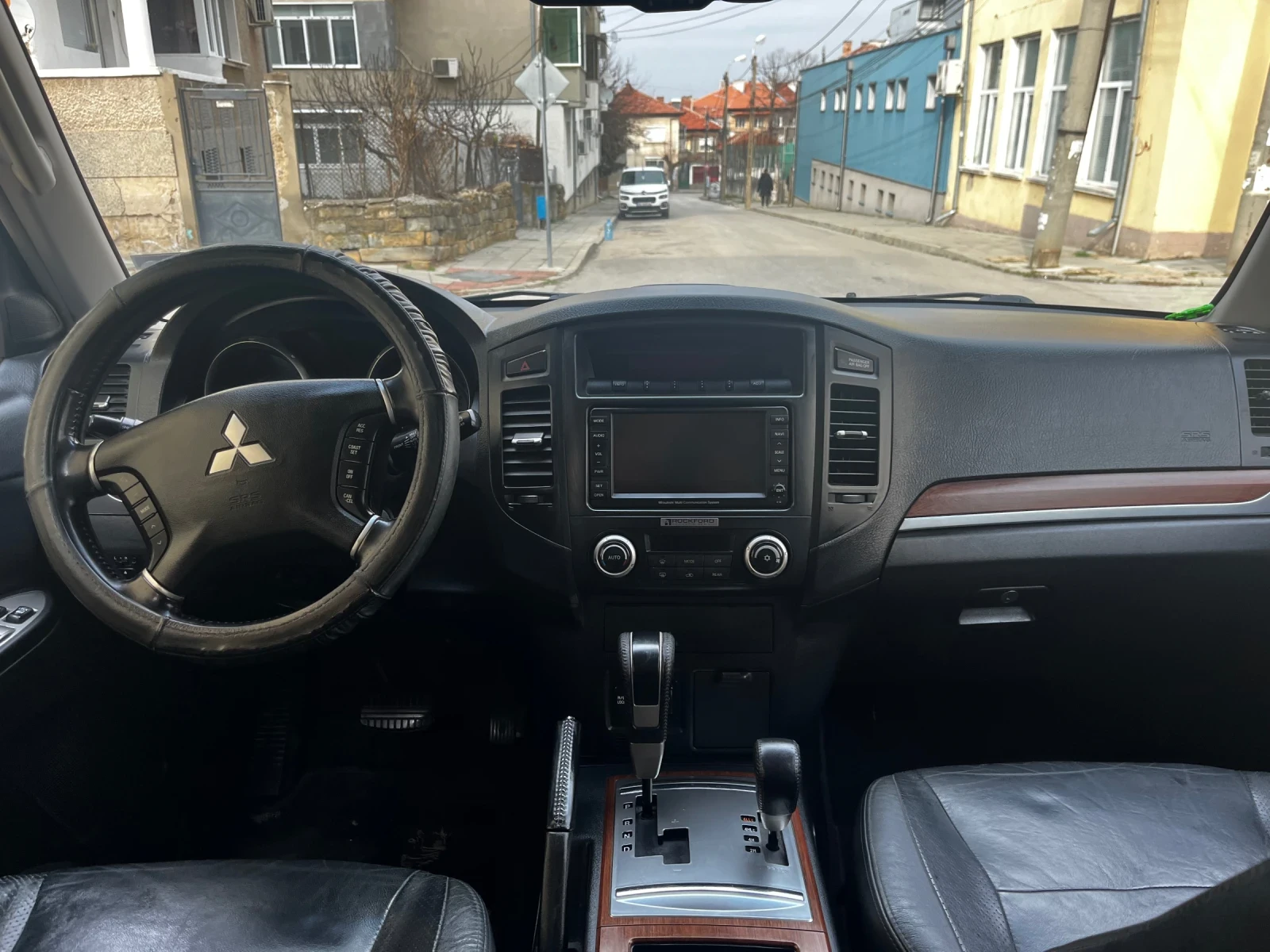 Mitsubishi Pajero  - изображение 10