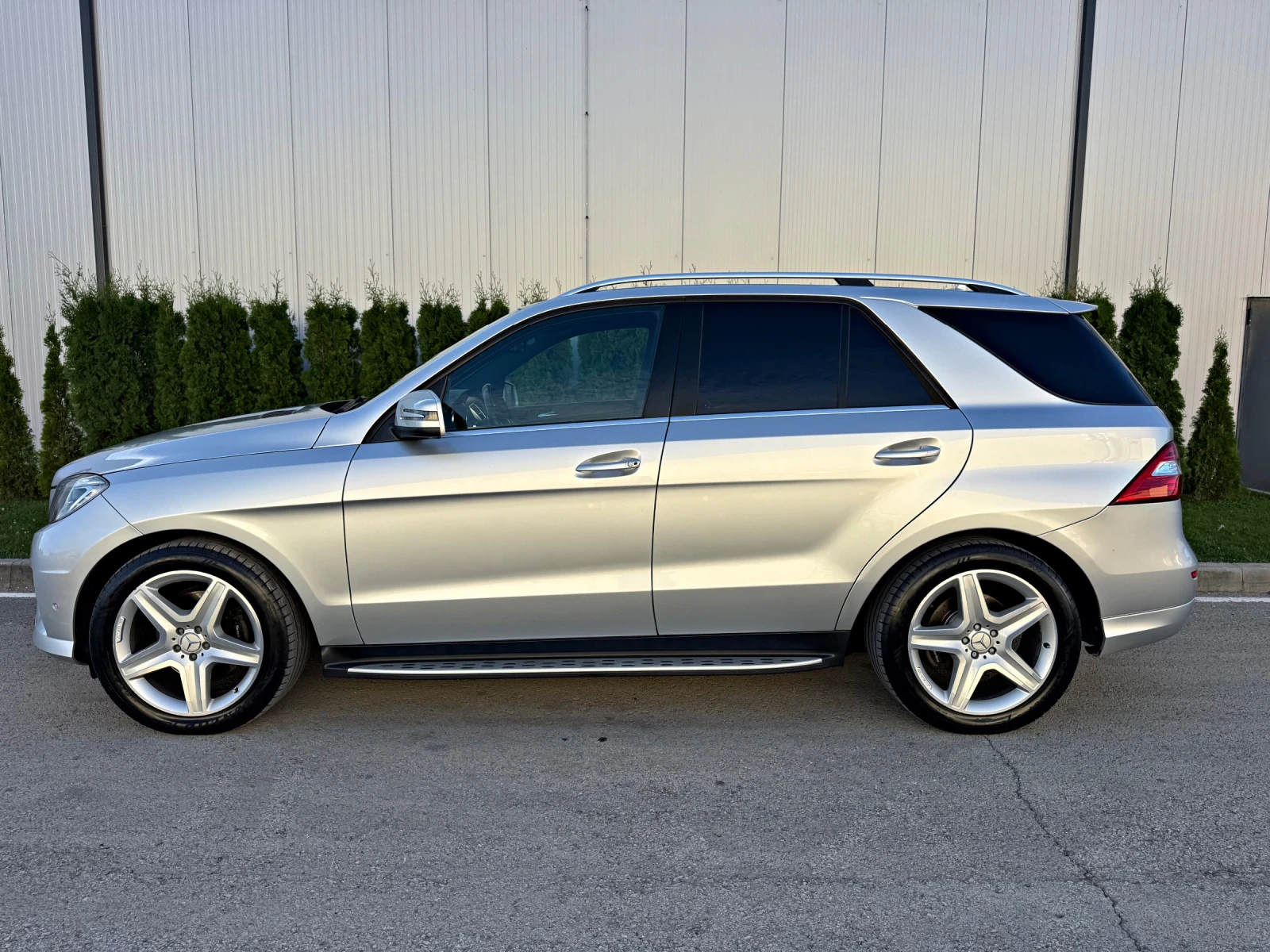 Mercedes-Benz ML 350 CDI 4Matic* Harman/Kardon* Designo* FULL* ШВЕЙЦАРИ - изображение 4