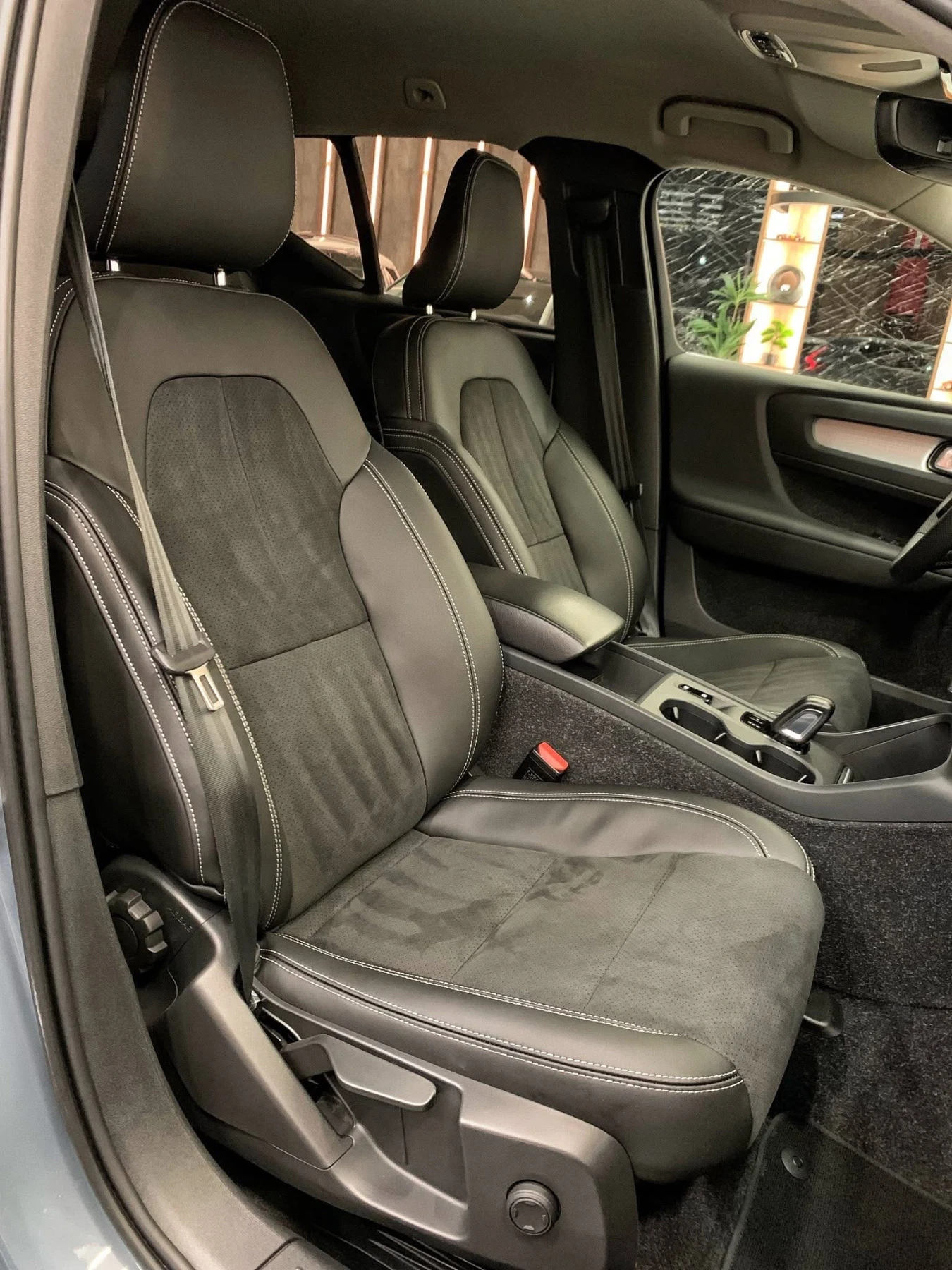 Volvo XC40 T5 PHEV  | Mobile.bg   11