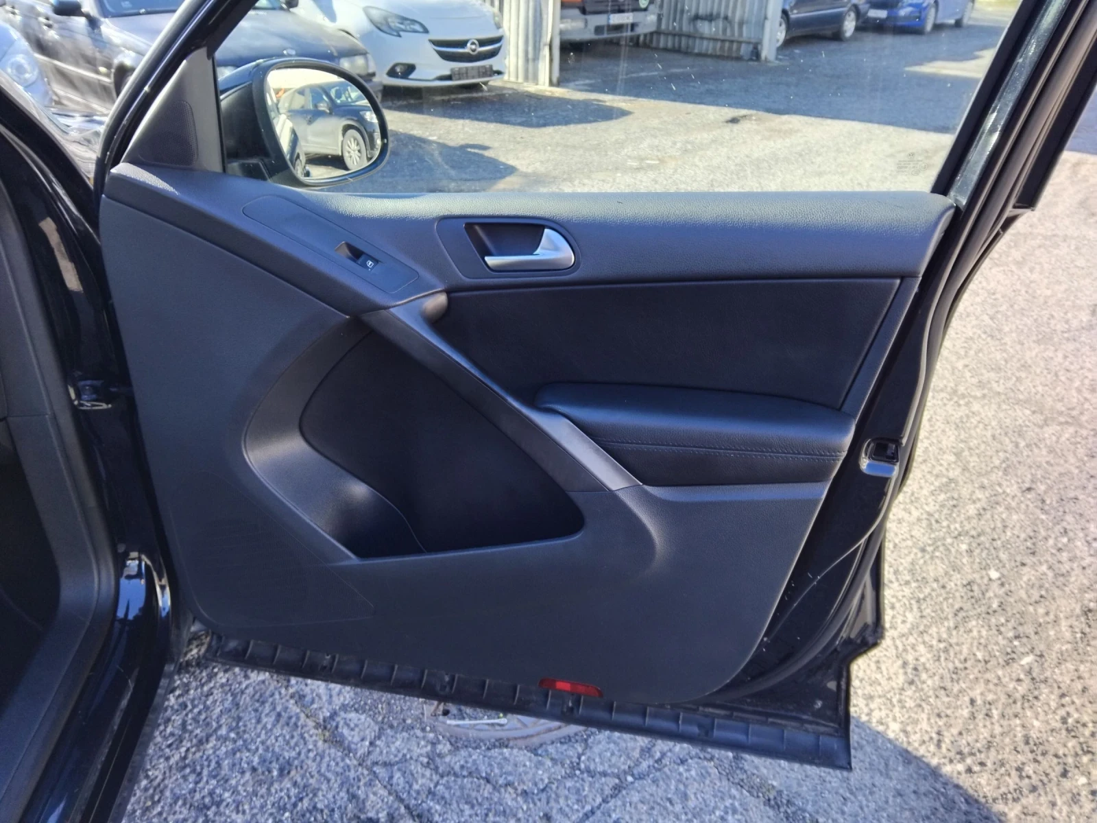 VW Tiguan 2.0TDI* 140��.R LINE, 4?4, DSG | Mobile.bg � ����������� 15