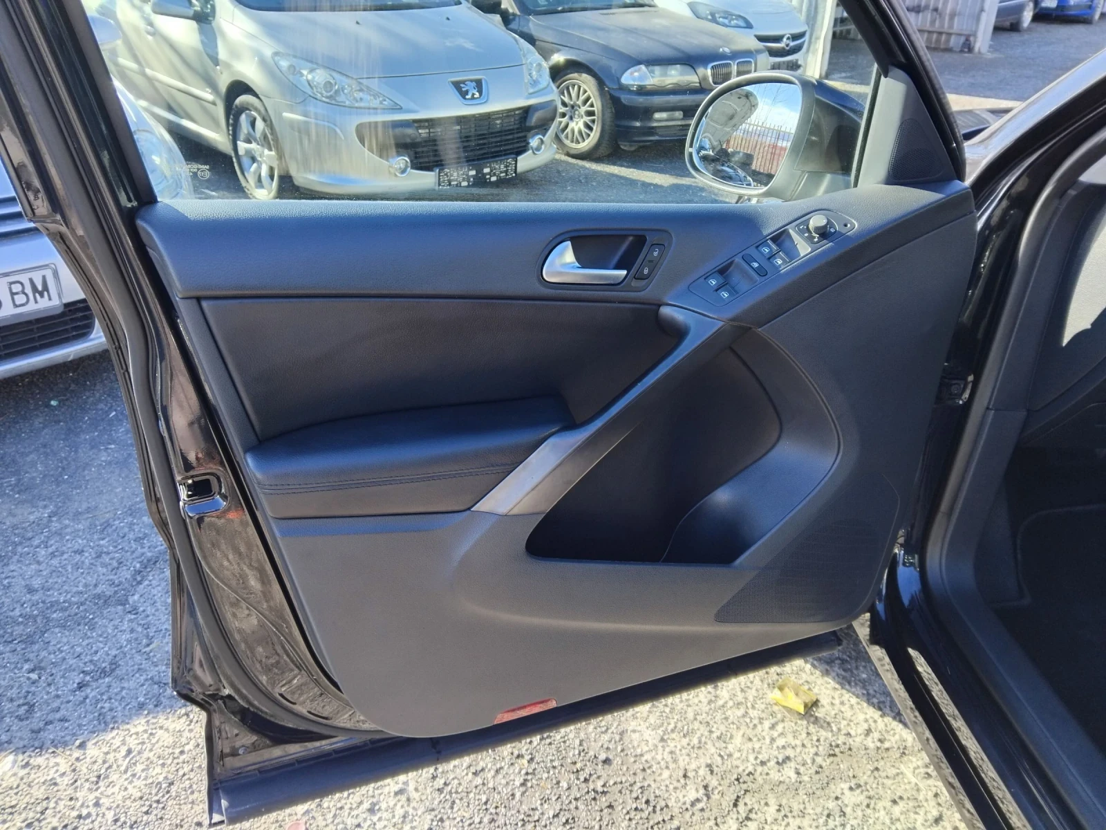 VW Tiguan 2.0TDI* 140��.R LINE, 4?4, DSG | Mobile.bg � ����������� 8