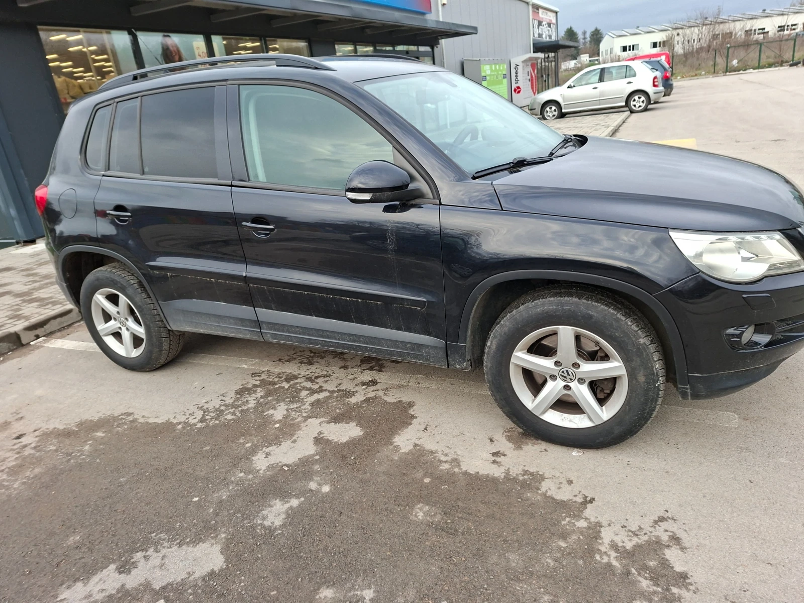 VW Tiguan 2.0TDI..4X4..ел, снимка 15 - Автомобили и джипове - 54034938