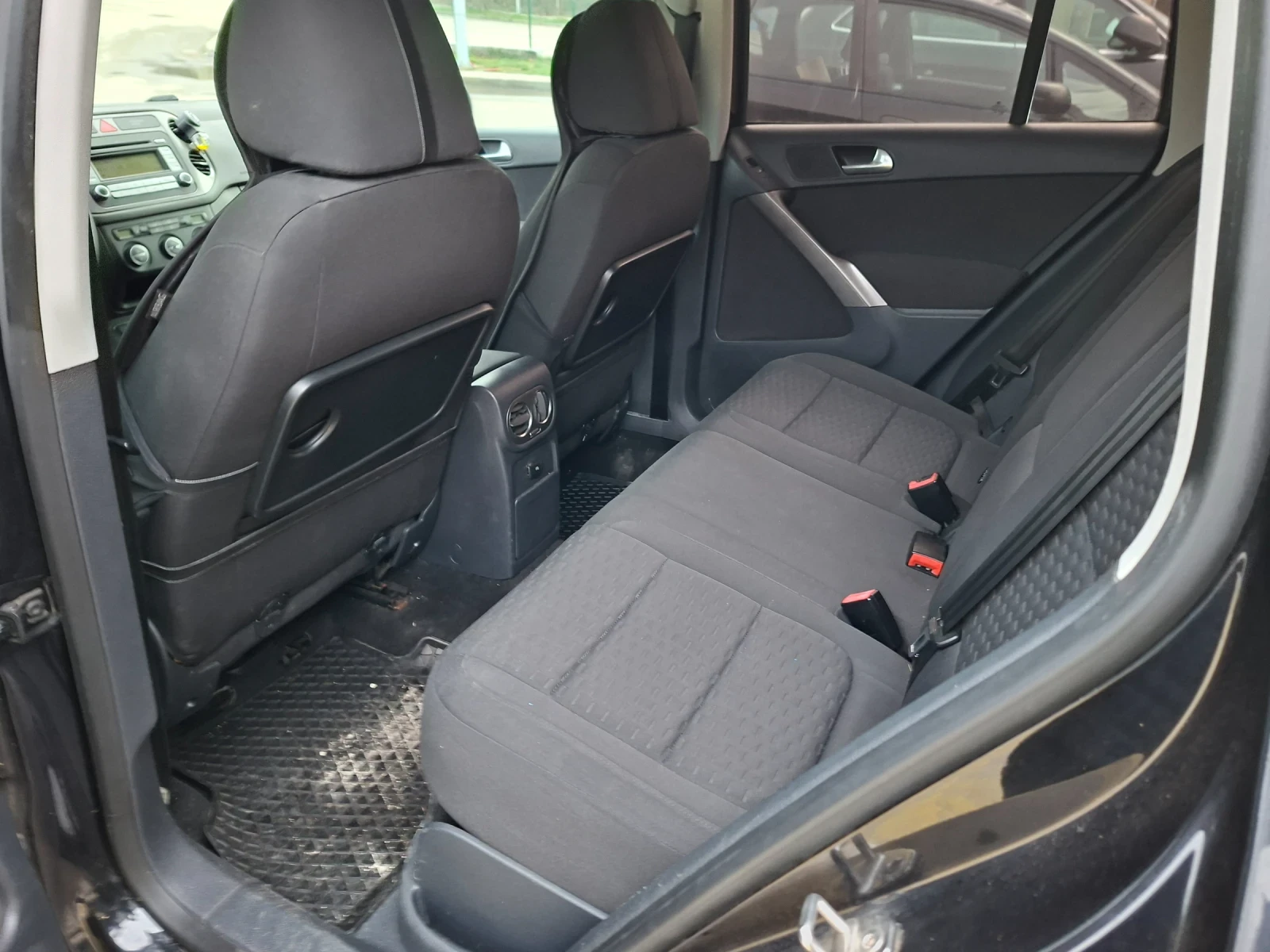 VW Tiguan 2.0TDI..4X4..ел, снимка 11 - Автомобили и джипове - 54034938