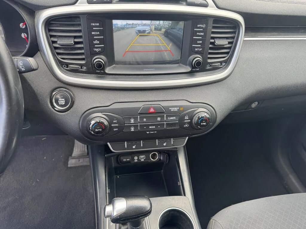 Kia Sorento  LX V6 AWD АвтоКредит  (ЦЕНА ДО БГ), снимка 5 - Автомобили и джипове - 54528819