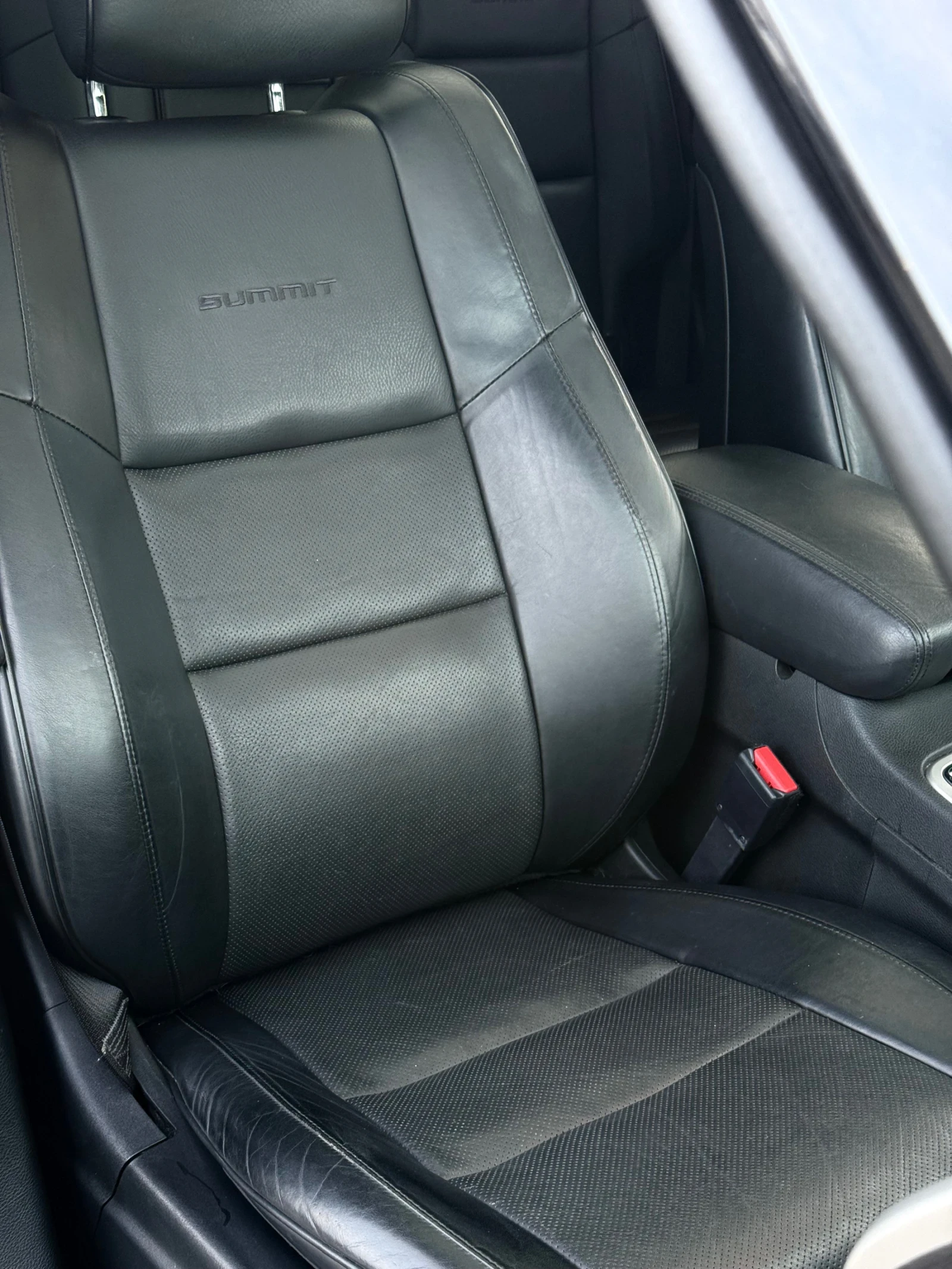 Jeep Grand cherokee SUMMIT/HEMI/DISTR/HARMAN/Камера/Обдух/Въздух, снимка 10 - Автомобили и джипове - 54998915