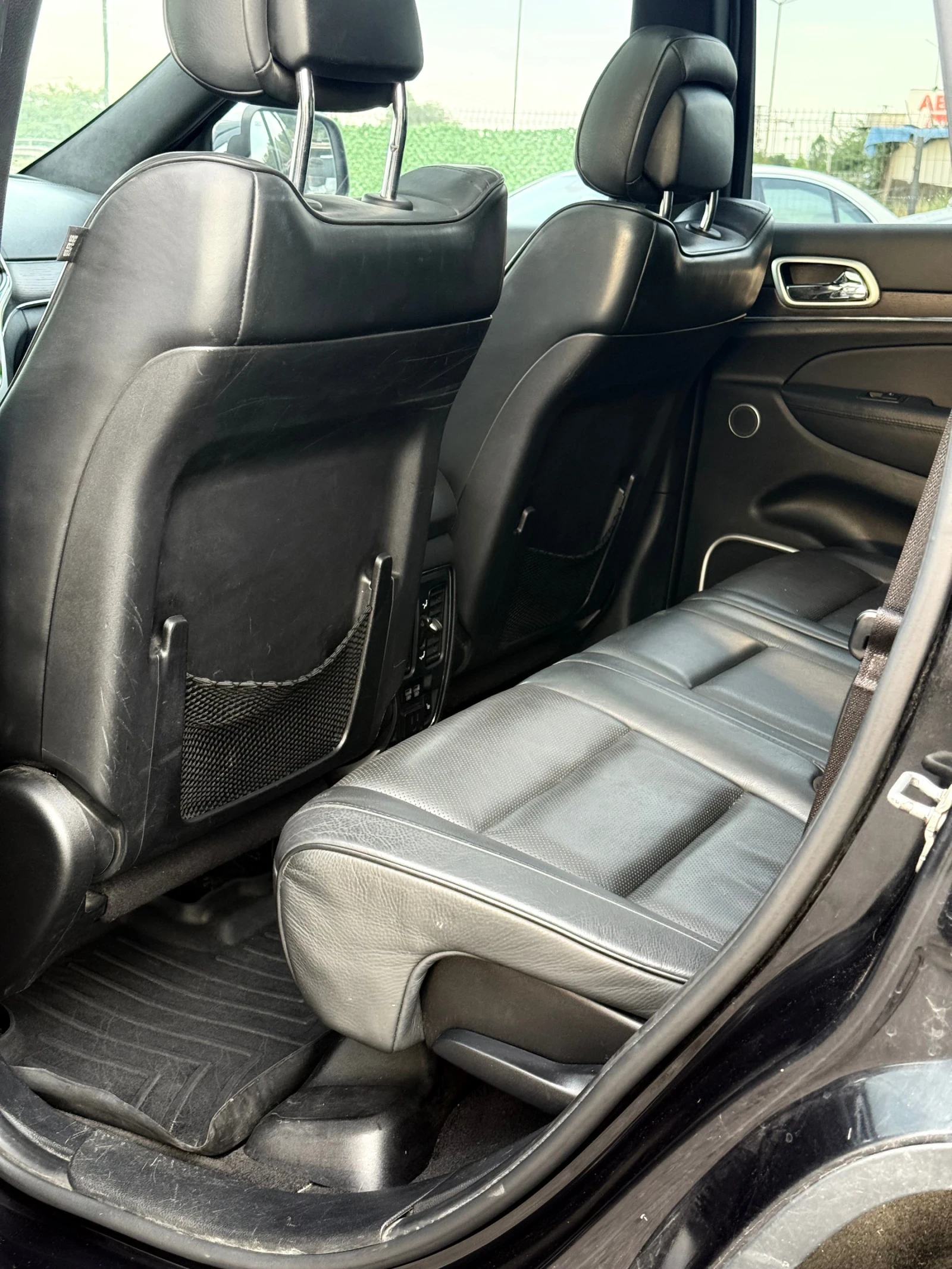 Jeep Grand cherokee SUMMIT/HEMI/DISTR/HARMAN/Камера/Обдух/Въздух, снимка 14 - Автомобили и джипове - 54998915