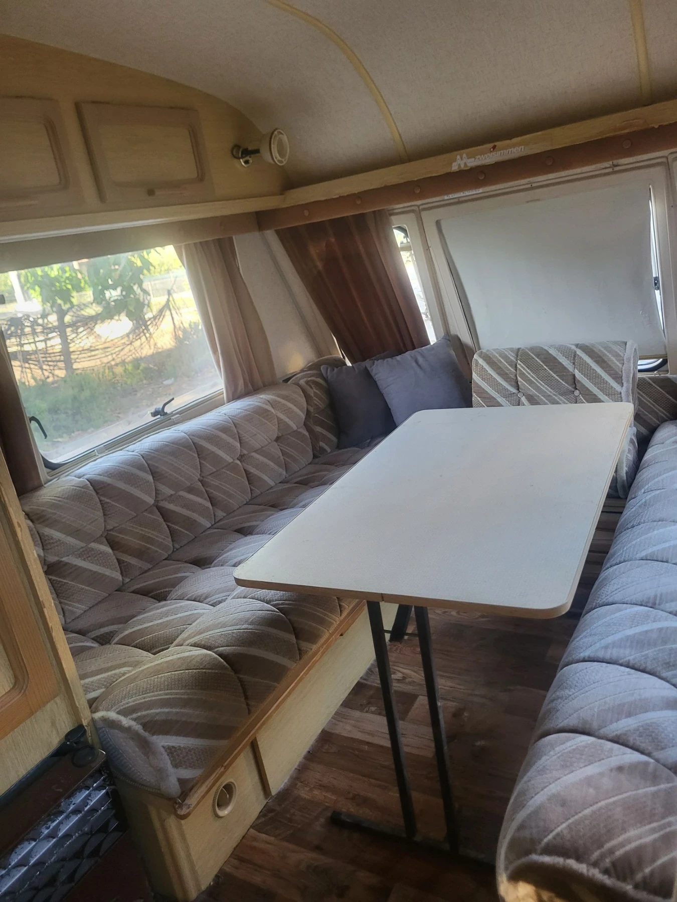 Каравана Swift Корниш, снимка 4 - Каравани и кемпери - 55996583