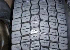 Гуми, снимка 3